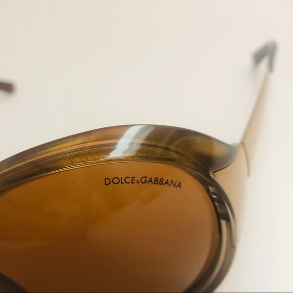 D & G Gold Retro Sunglasses with case - Picture 3 of 8
